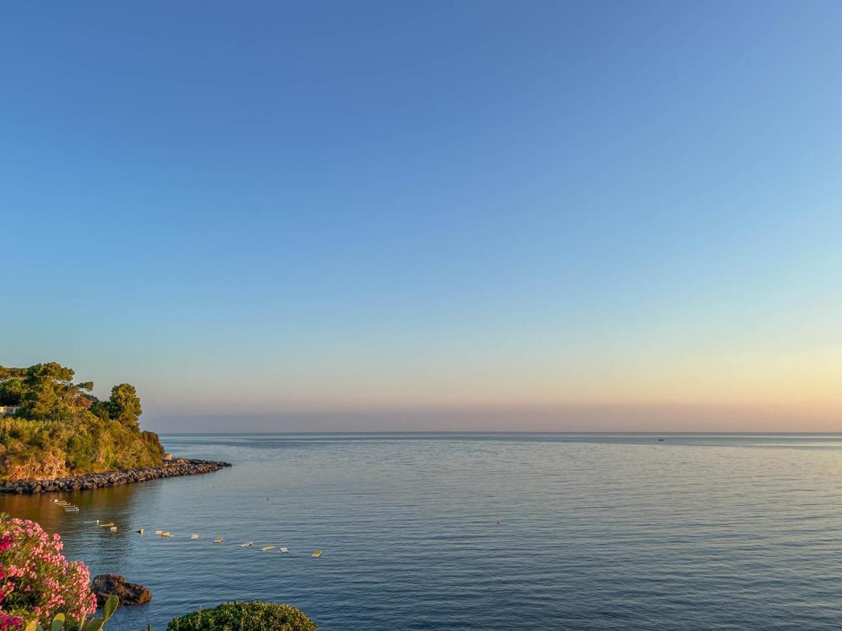 Nelinda Waterfront Accommodation Casamicciola Terme Εξωτερικό φωτογραφία